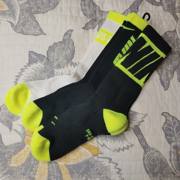 Nike Other - Medium 5Y-7Y 3-Pack Nike Cushioned Crew Socks